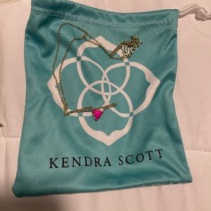 Kendra Scott necklace